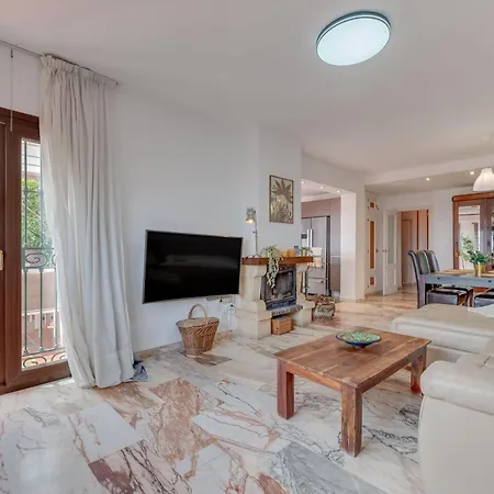 Vb Coral Duplex 3br Sea Views