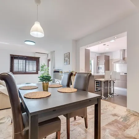 Vb Coral Duplex 3br Sea Views